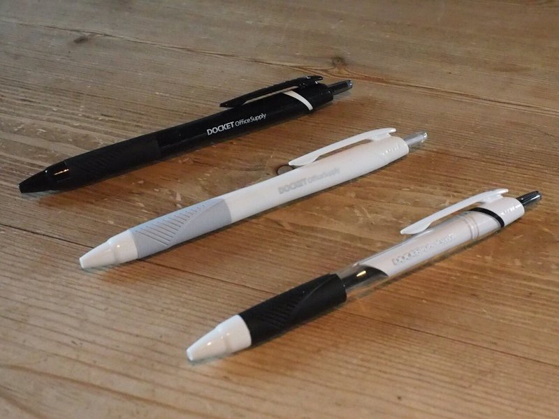 ボールペンの最高峰 ジェットストリームをオリジナルで 小さな文具屋の妄想がまたひとつ叶った話 山下義弘 ドケットストア店主 Note ボールペンの最高峰 ジェットストリームをオリジナルで 小さな文具屋の妄想がまたひとつ叶った話 山下義弘 ドケットストア店主 Note