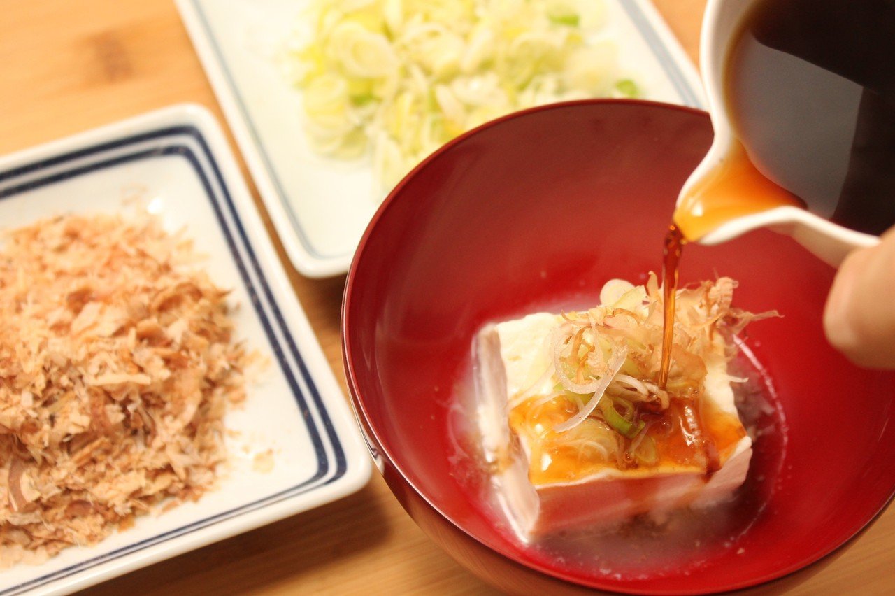 温泉湯豆腐のレシピ｜樋口直哉(TravelingFoodLab.)
