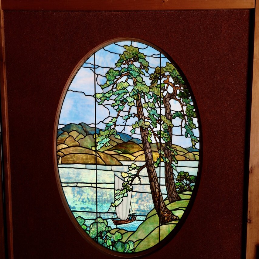 奥津軽の小さな町で、美しいステンドグラスに出会った話｜手塚 大貴