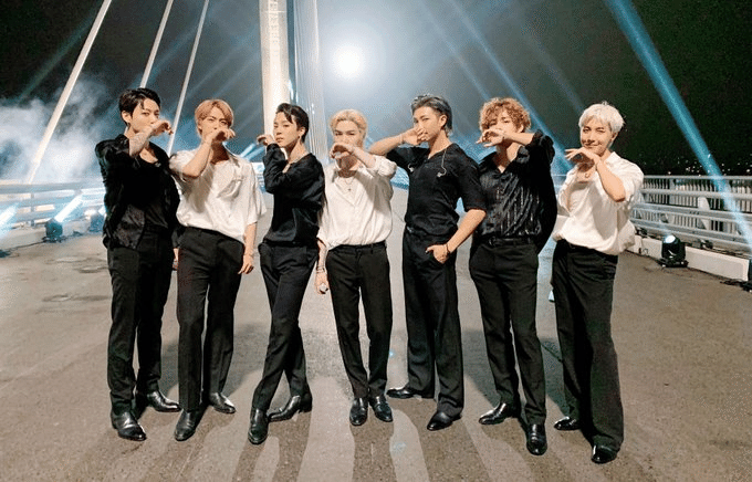 BTS PTD 硬い Tシャツ アパレル ロンT BTS PTD 硬い Tシャツ アパレル ロンT