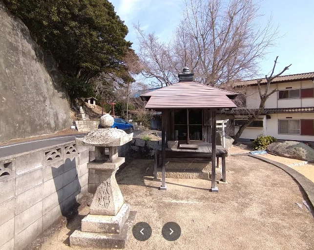 亀石神社拝殿
