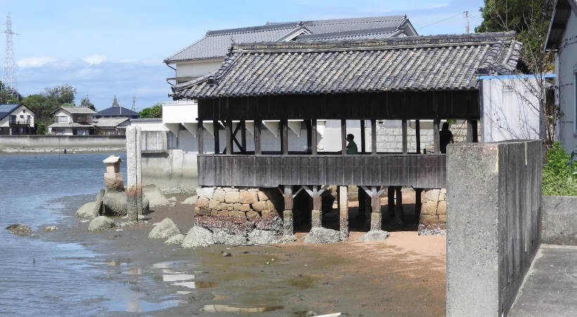 亀石神社社殿