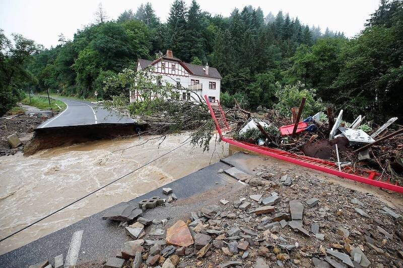 ドイツとベルギーの洪水で 少なくとも70人が死亡 Digitalcreator Note