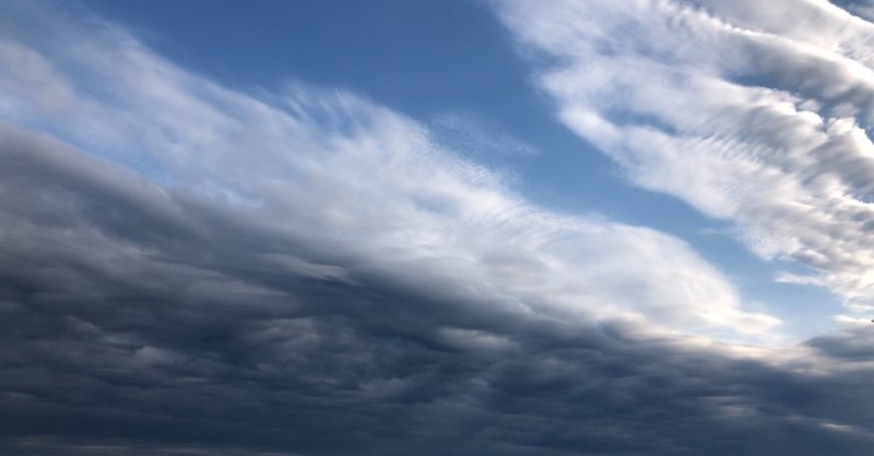 曇りのち雨が続きそう T S A Note