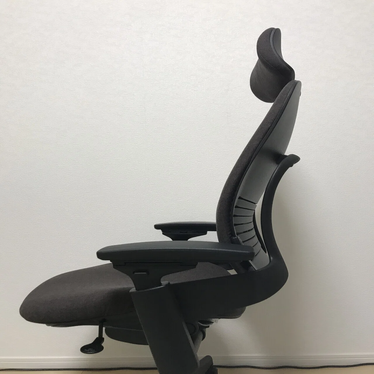 Leap V2 を買って腰痛とおさらばした話｜hatra