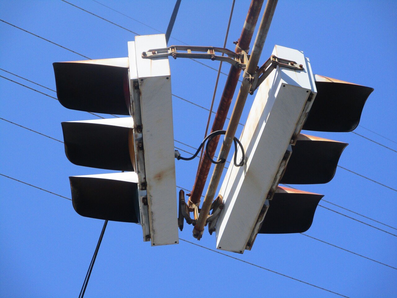 末吉橋の角形｜角形信号機