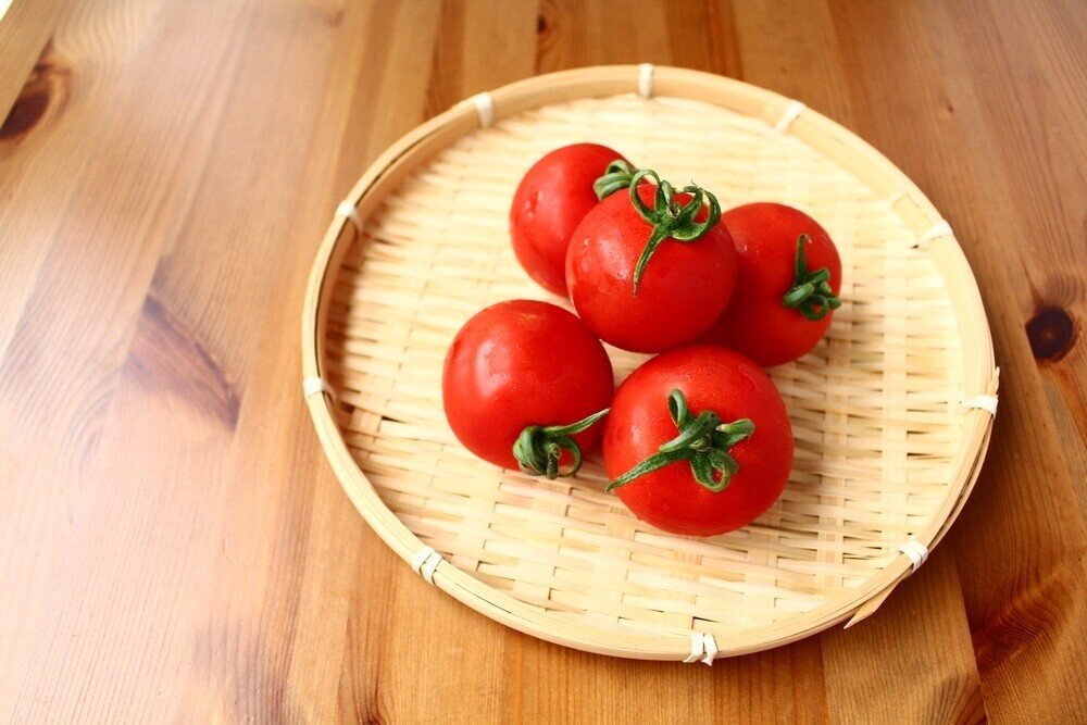 トマトは 冷凍 もおすすめ 5つの理由 庭乃桃 にわの もも 料理 食文化研究家 文筆家 Note トマトは 冷凍 もおすすめ 5つの理由 庭乃桃 にわの もも 料理 食文化研究家 文筆家 Note