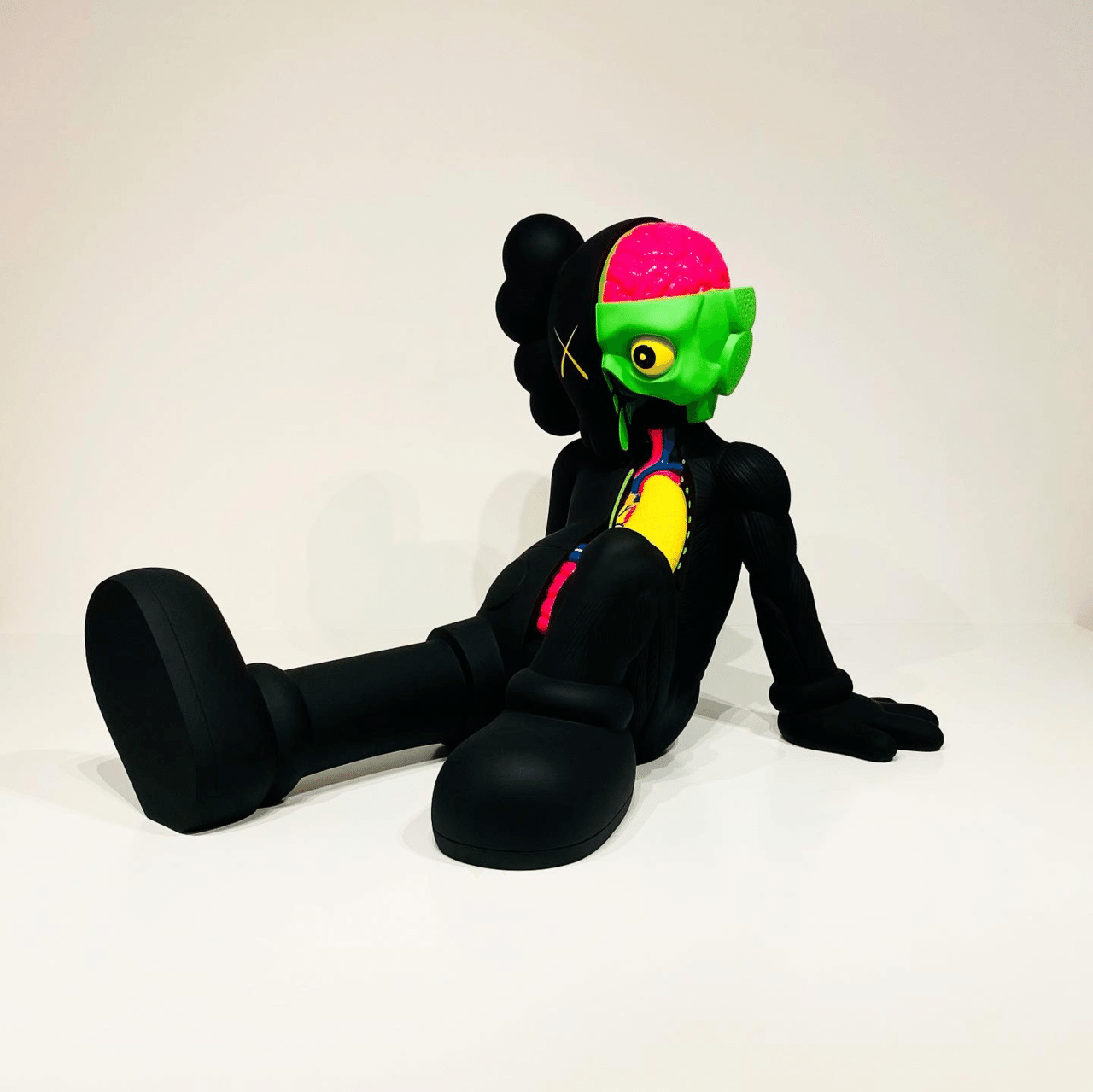KAWS TOKYO FIRST KAWS森アーツセンターギャラリー｜nosui