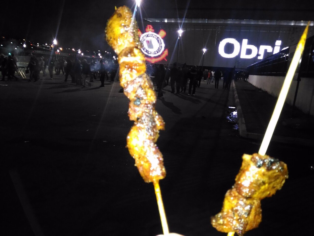 コリンチャンスアレーナの屋台で買った串焼き