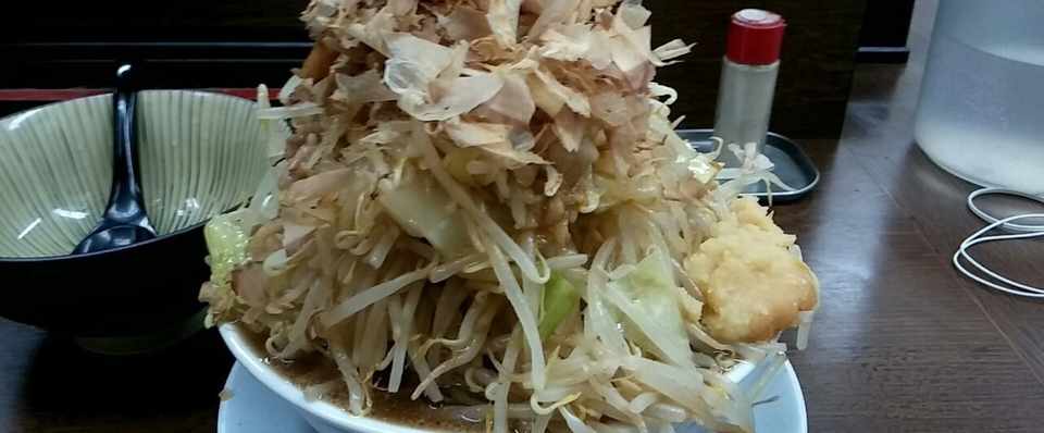食の細い僕が二郎系ラーメンの全マシマシを食べた先に見た景色 ミヨシシンゴ Note