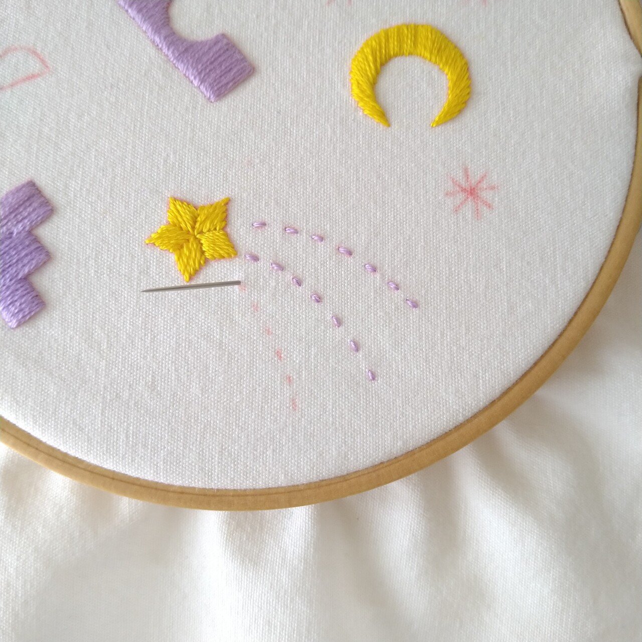 3色の糸で楽しむステッチ練習用の模様 ステップ7 流れ星 の続き Apostrophe S 刺繍雑貨作家 Note 3色の糸で楽しむステッチ練習用の模様 ステップ7 流れ星 の続き Apostrophe S 刺繍雑貨作家 Note