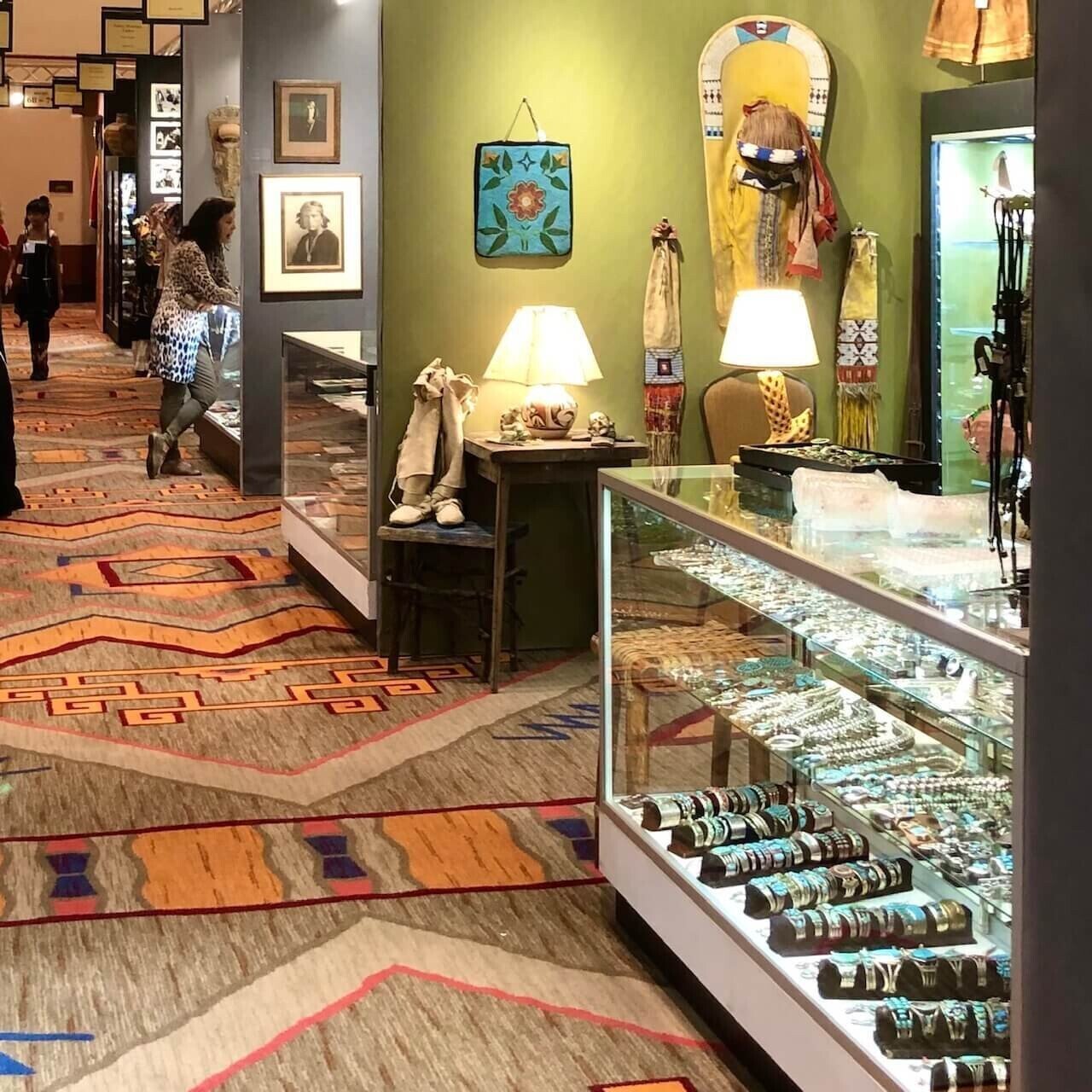 サンタフェの展示会と、ローズボウルフリーマーケット｜アトリエ ニノン