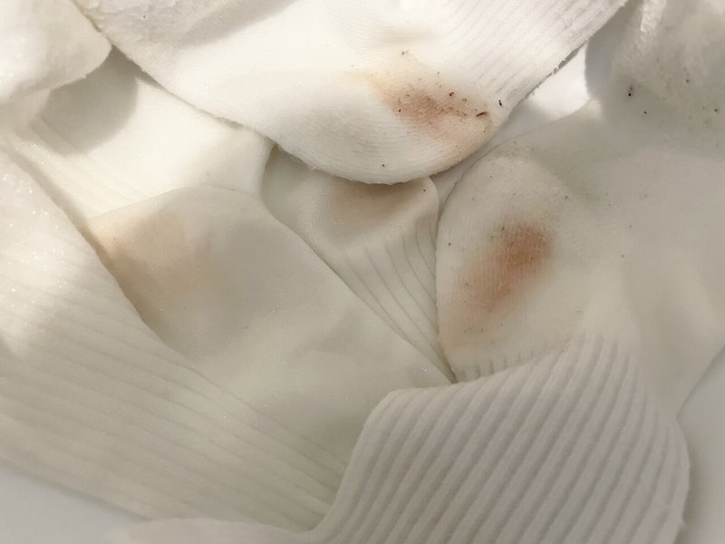 靴下が汚れた 靴の色移りの解決方法 Pictoria Note