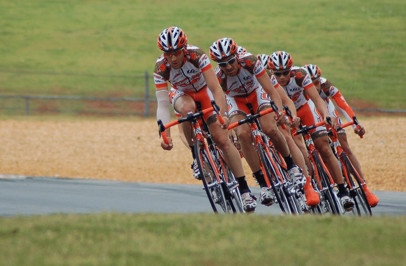 ロードレース　自転車