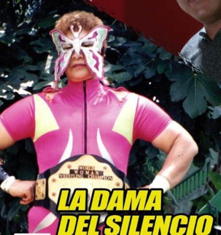 メキシコの女子プロレスラー レディーキャット選手のコスチューム