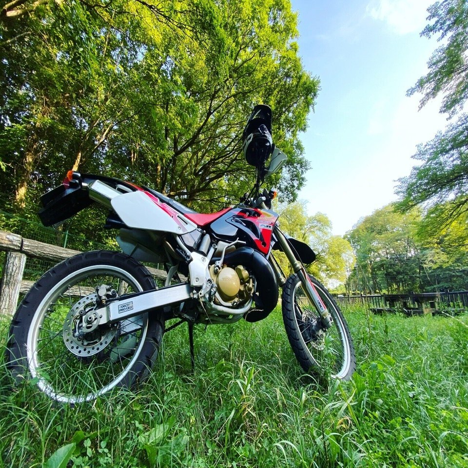 バイクに乗る理由。22年目の愛車-HONDA CRM250AR-｜南雲暁彦