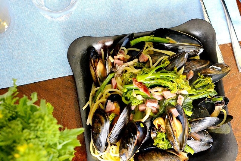 ムール貝のパスタ 器が伝える味の記憶 旅する器ー Hearty Note