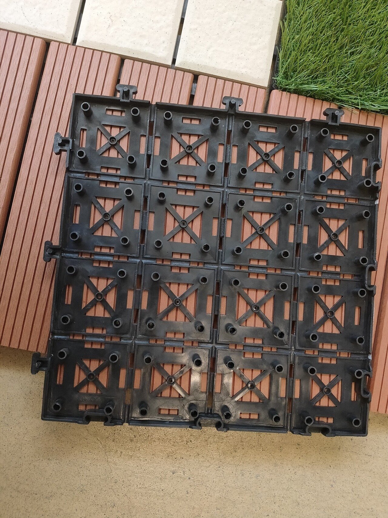 ベランダにジョイントパネル ウッドデッキで子供の遊びスペースとプール設置にしてみた Mc Kurita Note