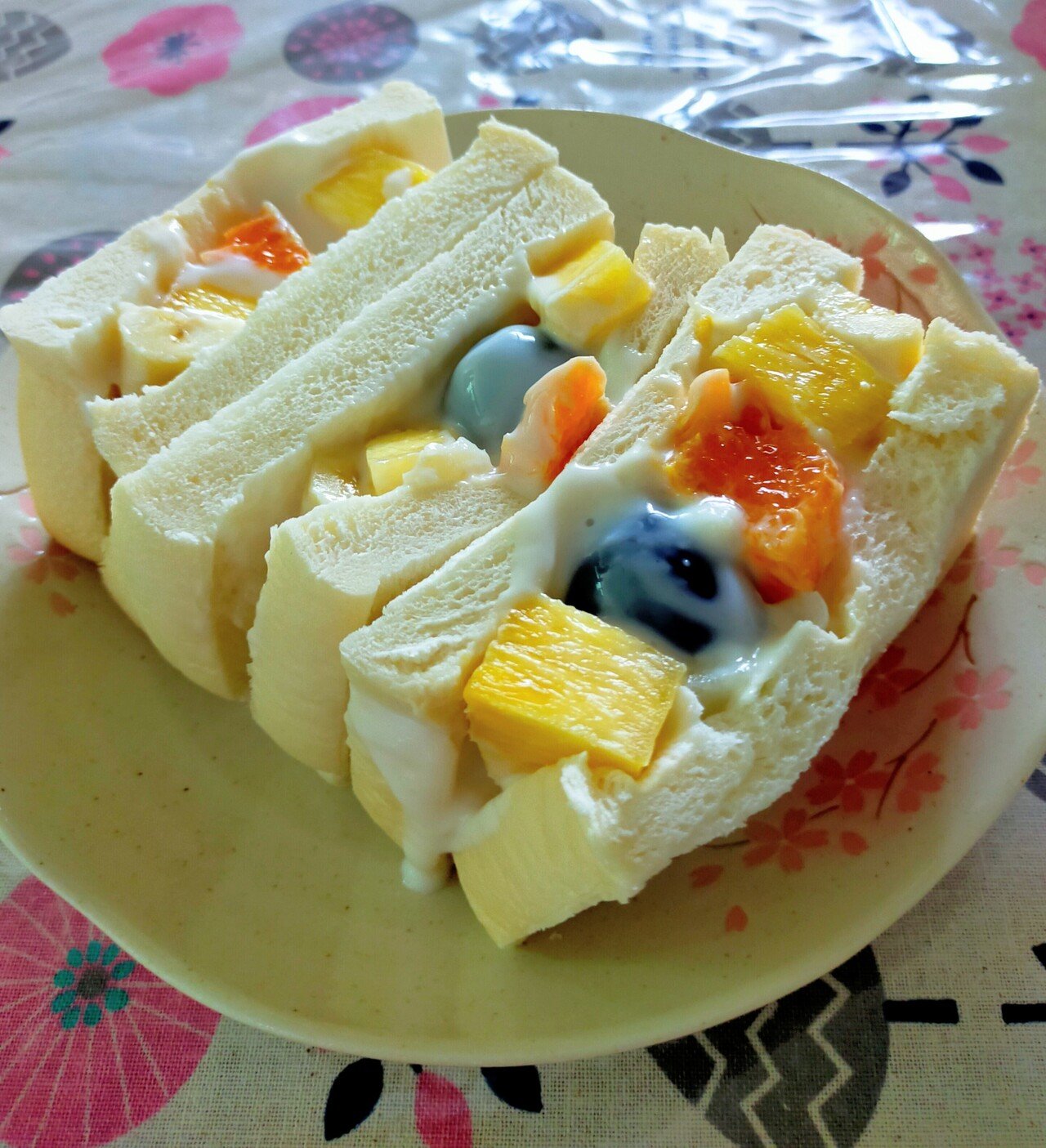 今日 なに食べた ふんわりルヴァンでフルーツサンド作ってみた 望美 花写真 棚田写真 Note