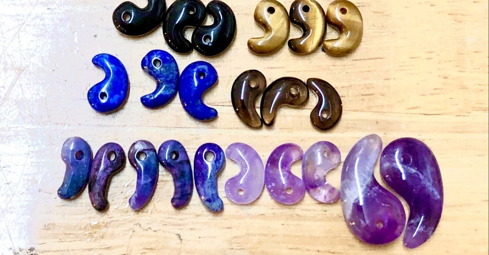 大勾玉展のチラシ＋水晶製の管玉 勾玉 古墳 縄文