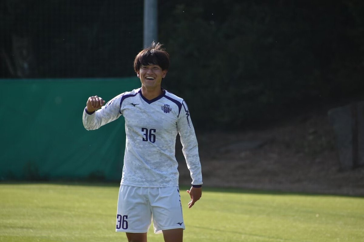 八戸学院大学サッカー部　ユニフォーム　白 八戸学院大学サッカー部 ユニフォーム 白