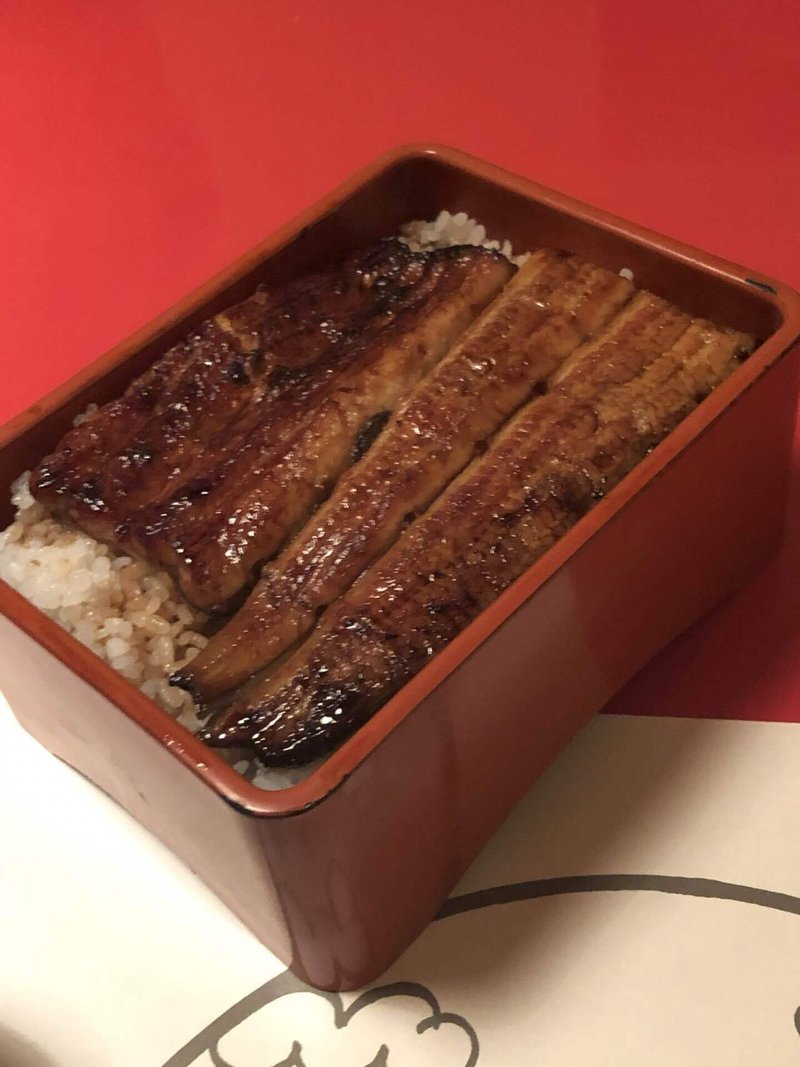 西麻布にある3軒の鰻店はそれぞれ特色がある 蒸す関東風 蒸さない関西風に櫃まぶし Tigergem210 Note