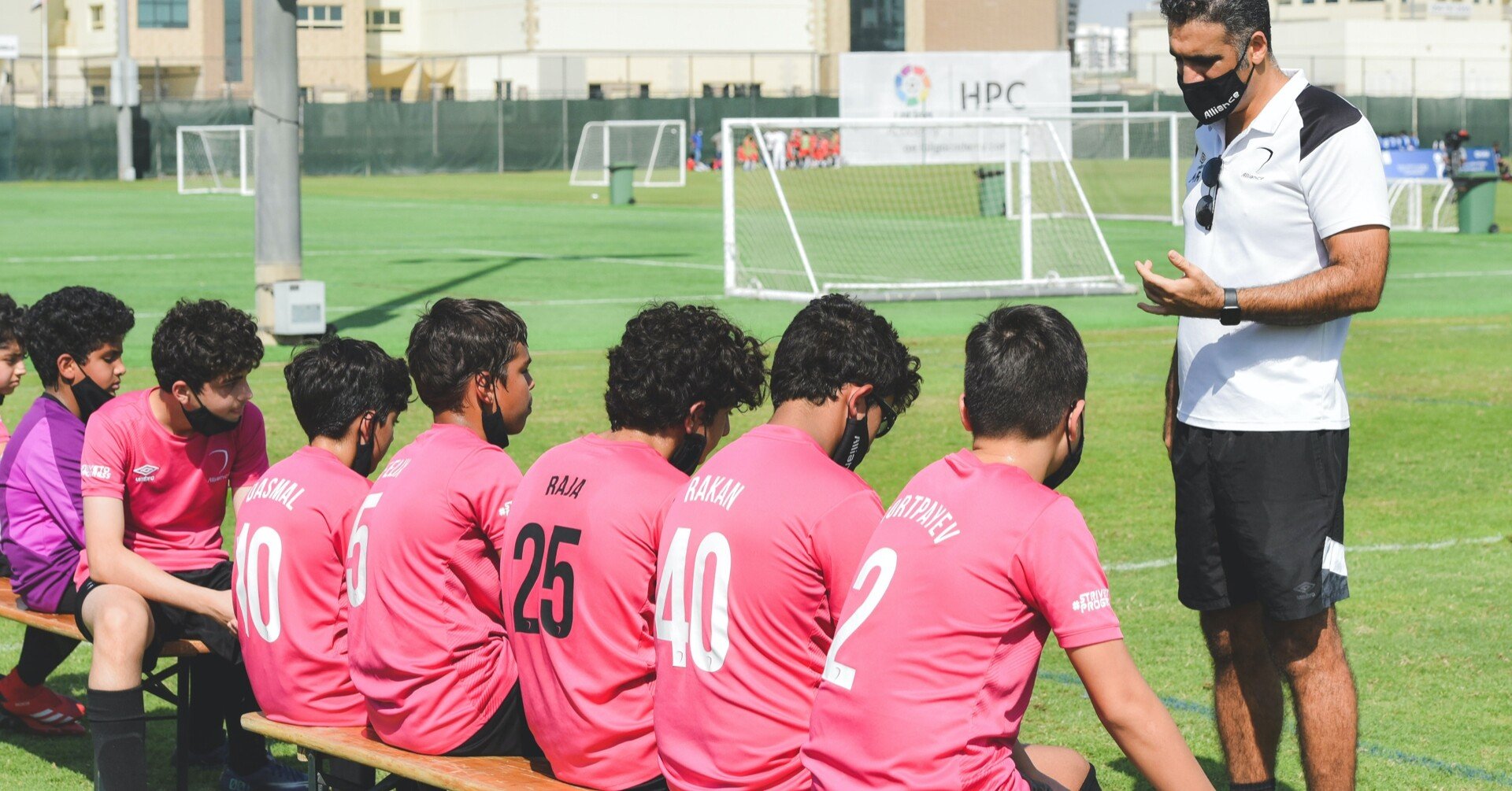 試合に出るために頑張る 上に選ばれるために頑張る って選手は弱い シオンコーチ Note