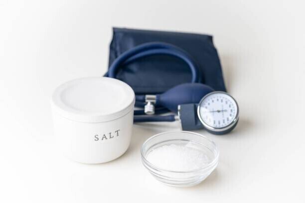 血圧計と食塩
