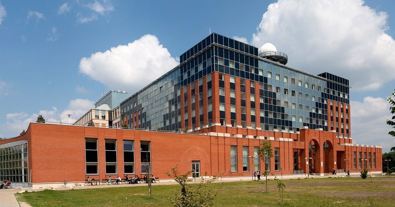 Eötvös Loránd University(ELTE)の情報科学部でコンピュータサイエンスを専攻するまで