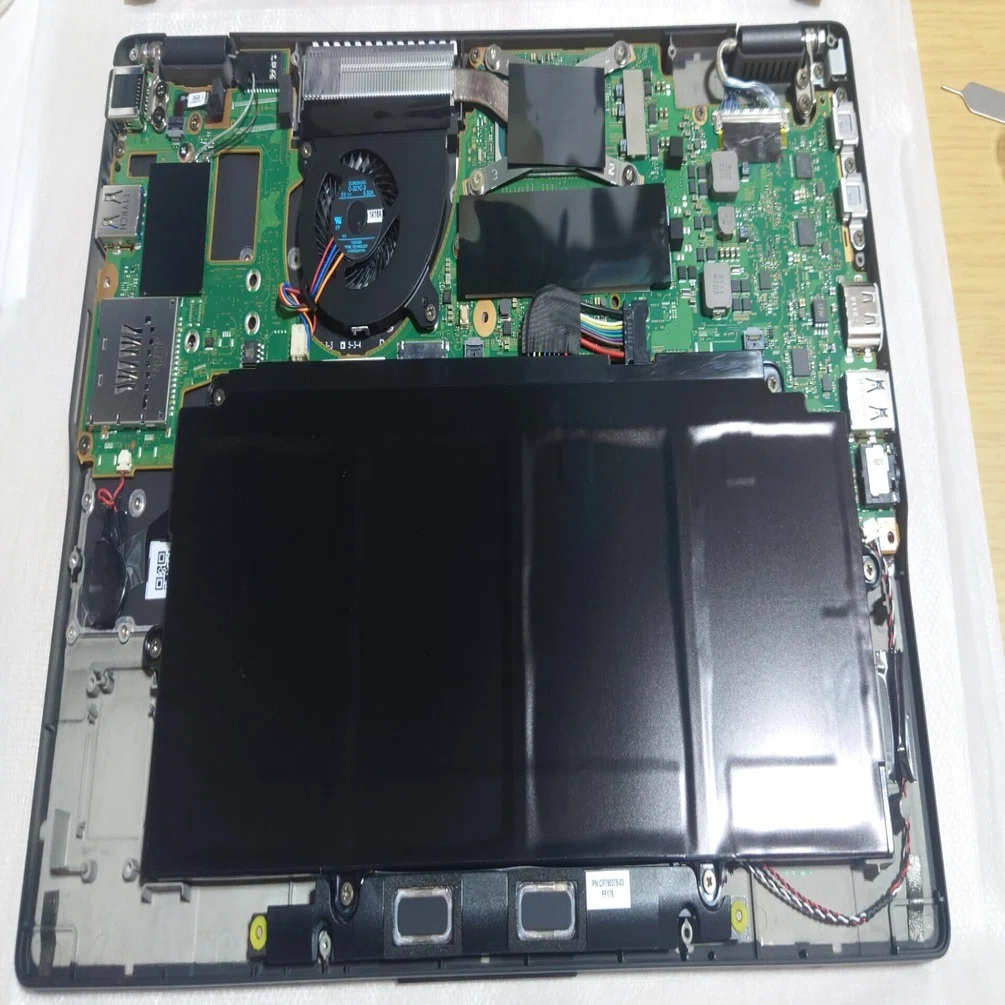 LIFEBOOK WU2/E3を購入!②分解&SSD換装｜せんべい