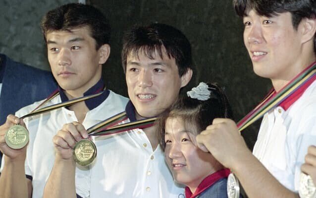 入手困難幻の焼酎柔の道 古賀稔彦監修紙ラッピング1.8㍑入り