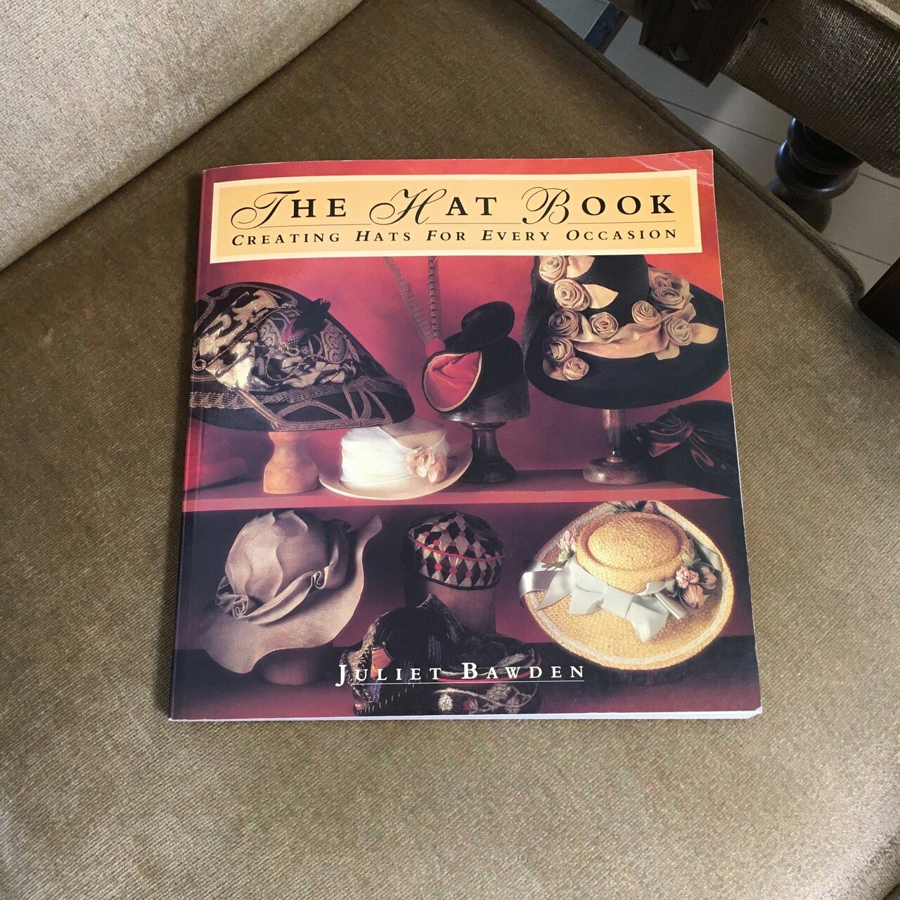 洋書編 国内で手に入る、閲覧できる『帽子』についての本の紹介｜emera