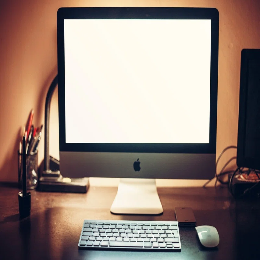 imac？MacBook？デザイナーはどちらを選ぶべき？｜ゲラ／デザイナー