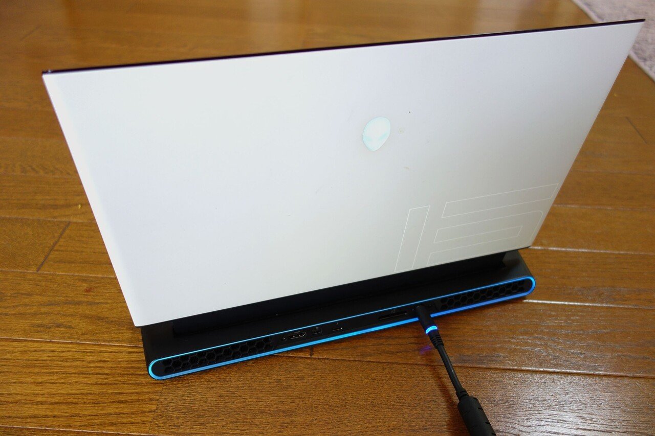 Alienware m15 R2のレビュー・有機ELの画面が素晴らしい・VRにも