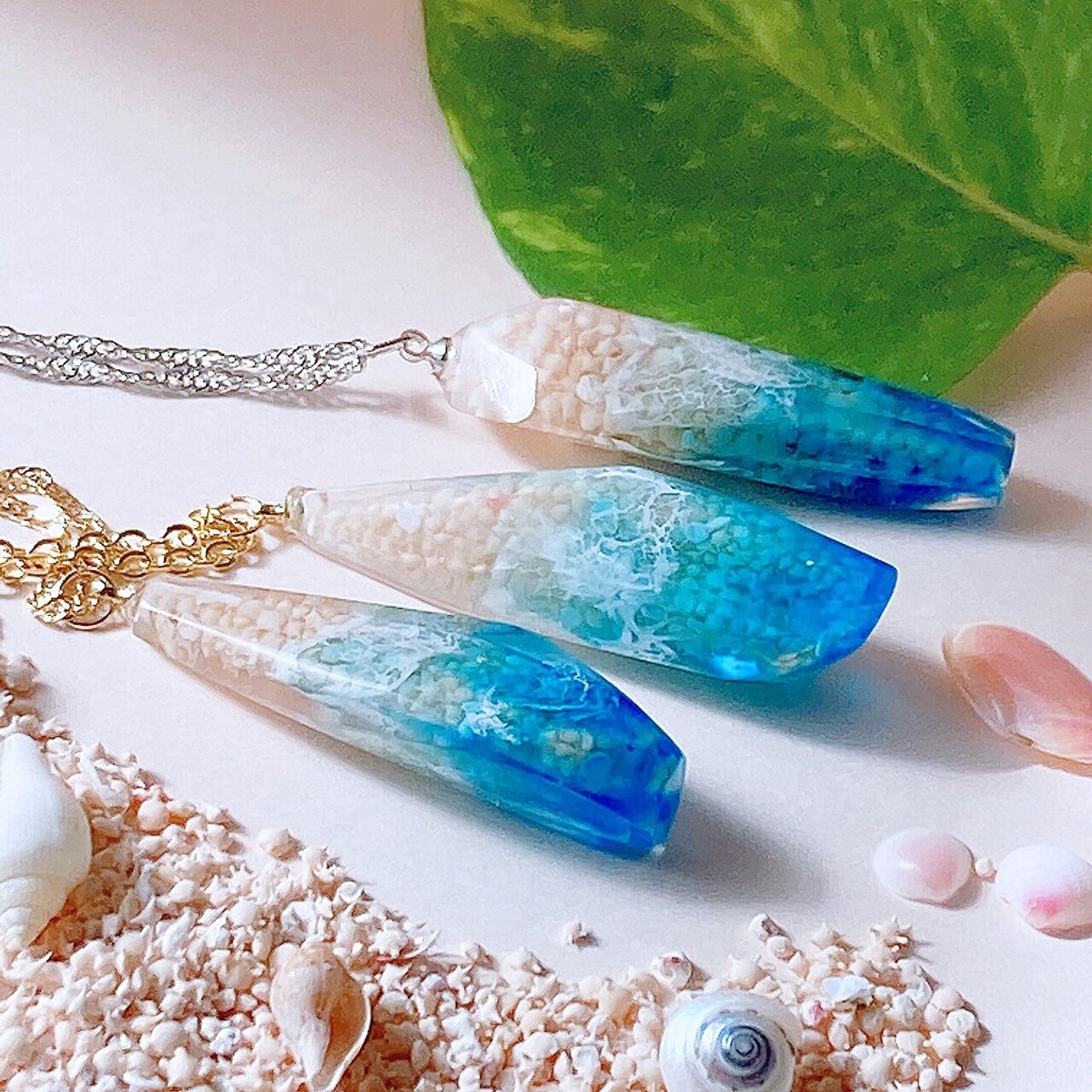 〜fairy様〜新作　天然石　にくきゅう　レジンネックレス　【飛龍】 海の泡ネックレス / レジン ネックレス・ペンダント 華昇 優羽