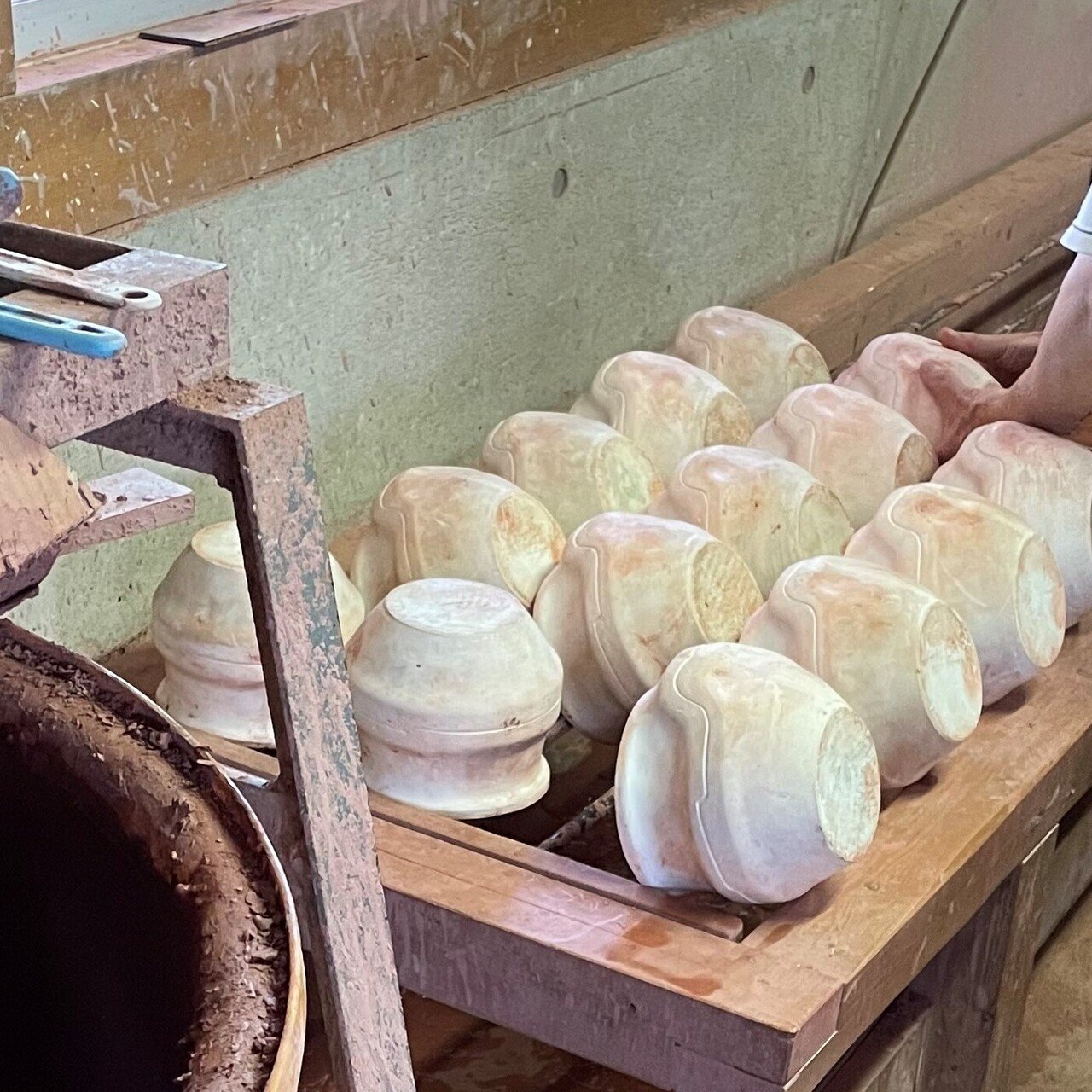 常滑焼の大形うつわ 常滑焼の大形うつわ 常滑焼の大形うつわ