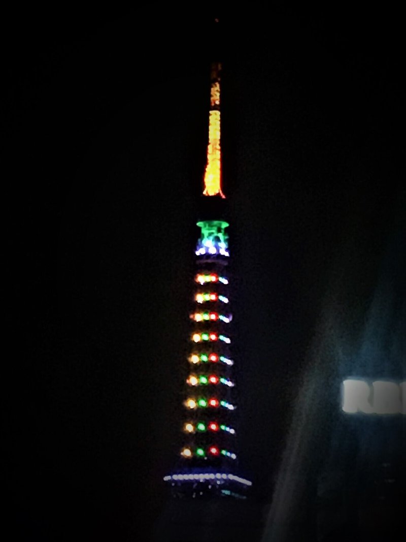 五輪ライトアップの東京タワー