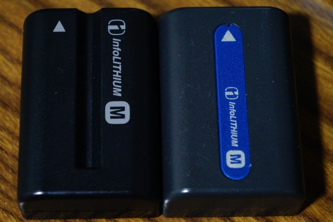 SONYのデジカメ用バッテリーがややこしい問題（同じような品名で互換性