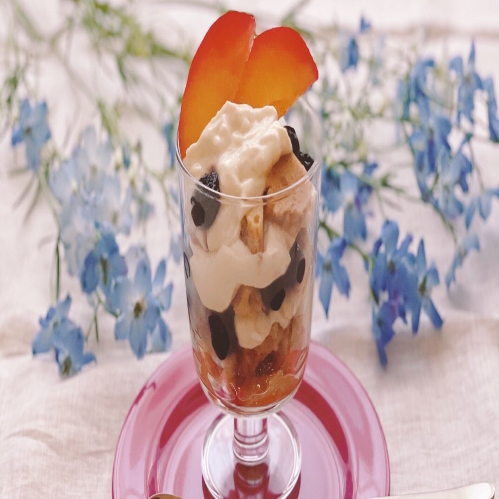 女王さまの夜食カフェ に出てくる蒸しケーキのトライフル Tomoko Inner Beauty Note