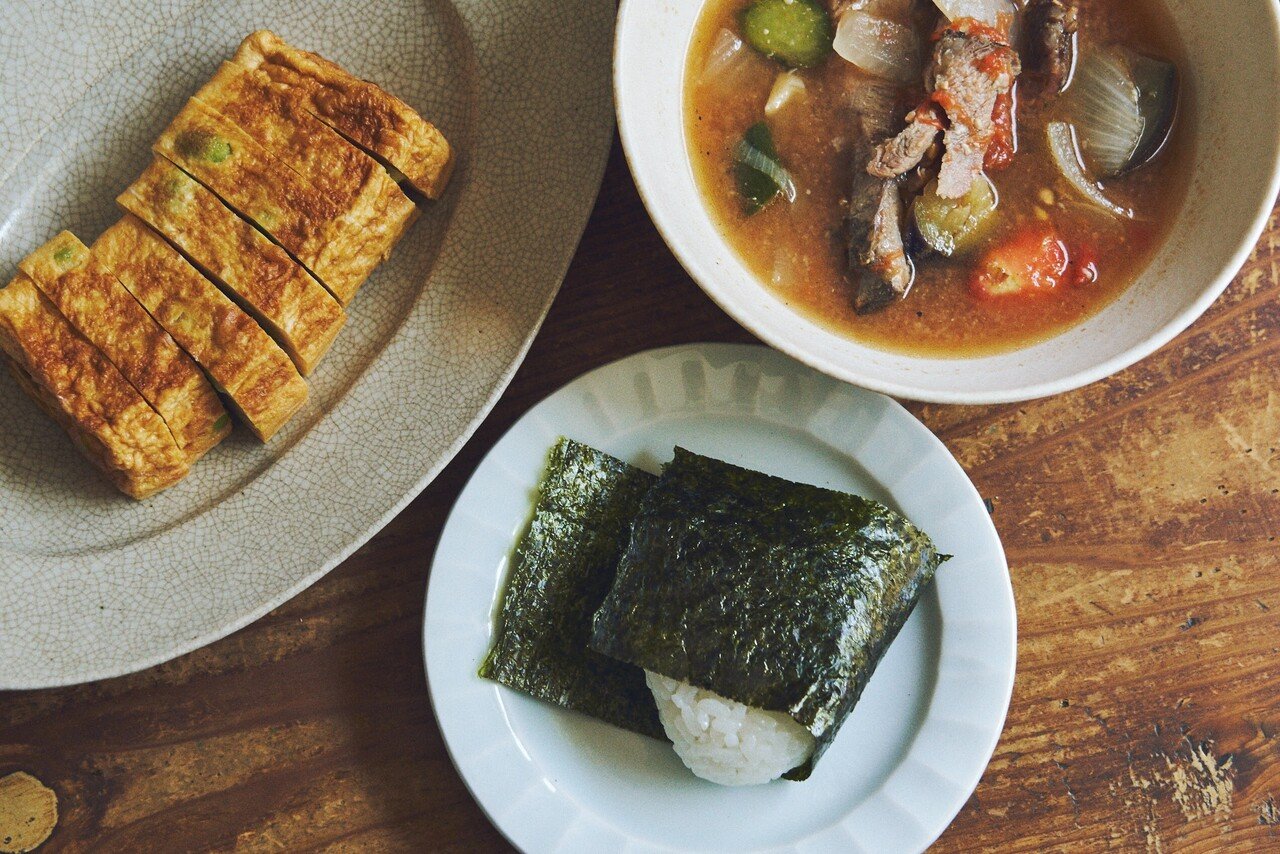 お昼ご飯にも こっくり さっぱり 夏野菜のスペアリブ豚汁 今井真実 料理家 Note