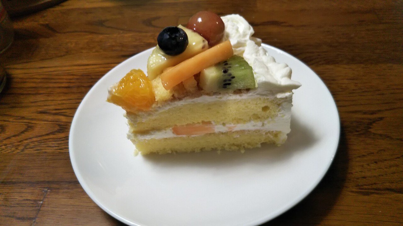 フルーツのケーキを作りました 生クリームに直接フルーツとナパージュ つや出し用ゼリー をのせると水っぽくなるかと思い スポンジの切れ端を下に敷いています 試しに買っていた市販のナパージュ を使ったけれど Susuki Note フルーツのケーキを作りました 生クリームに直接フルーツとナパージュ つや出し用ゼリー をのせると水っぽくなるかと思い スポンジの切れ端を下に敷いています 試しに買っていた市販のナパージュ を使ったけれど Susuki Note