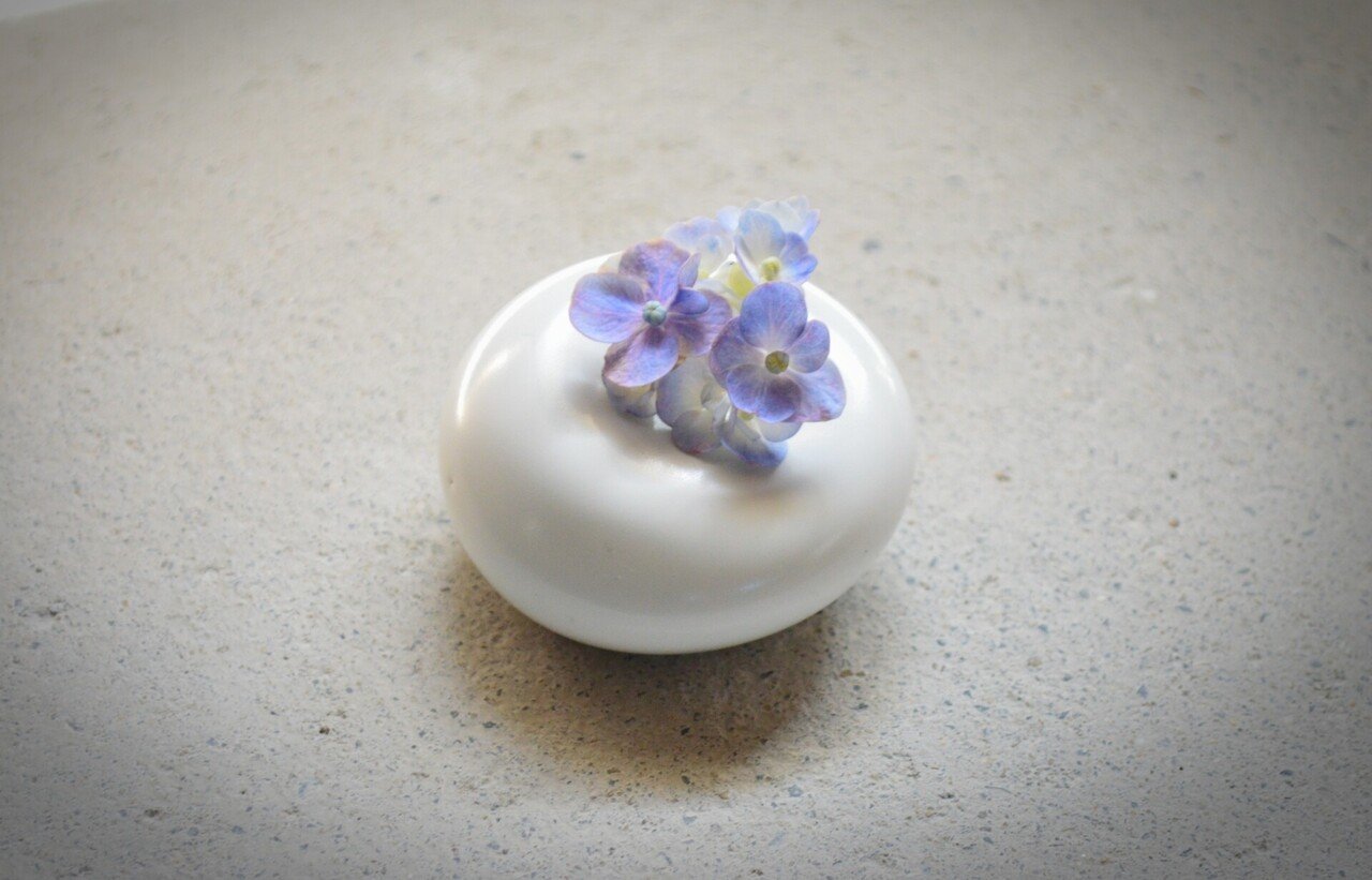 3 オンライン展覧会 二位関めぐみ 花枕 Takuma Tsuji 陶芸家 Note 3 オンライン展覧会 二位関めぐみ 花枕 Takuma Tsuji 陶芸家 Note