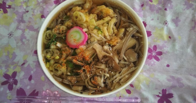 思いつき何でも色々ダイエットメニュー6 野菜のかき揚げときのこのお蕎麦 ゆめな Note