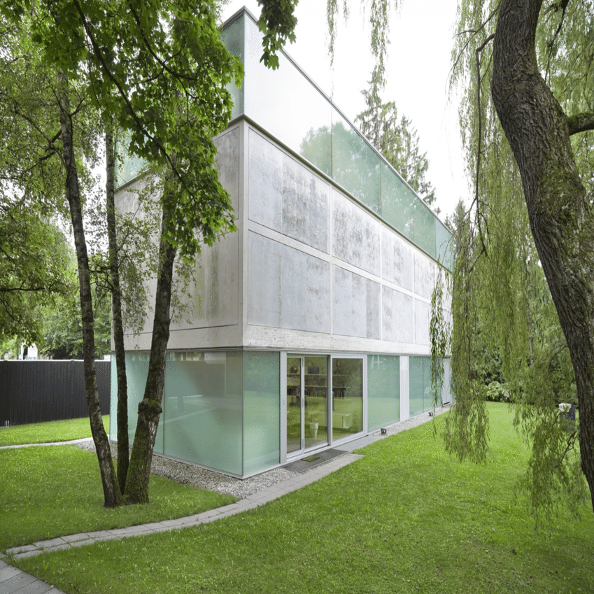 ヘルツォーク ド ムーロンの建築 内部と外部が入り交じる境界面 歩く水のような人の形をしたもの Note