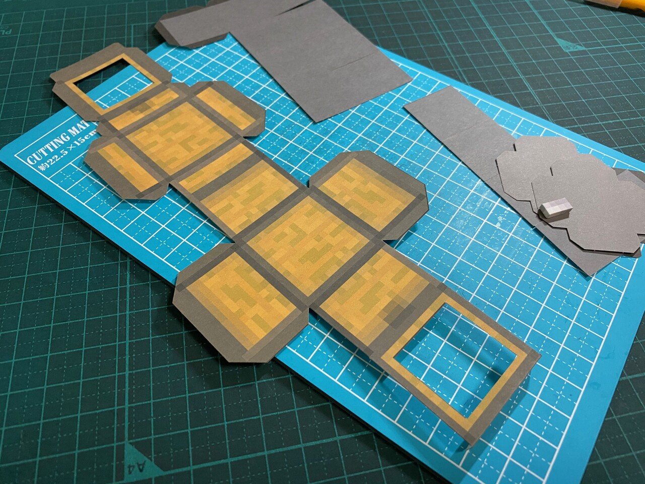 紙で出来たマイクラチェスト Kamichika 神近 Note 紙で出来たマイクラチェスト Kamichika 神近 Note