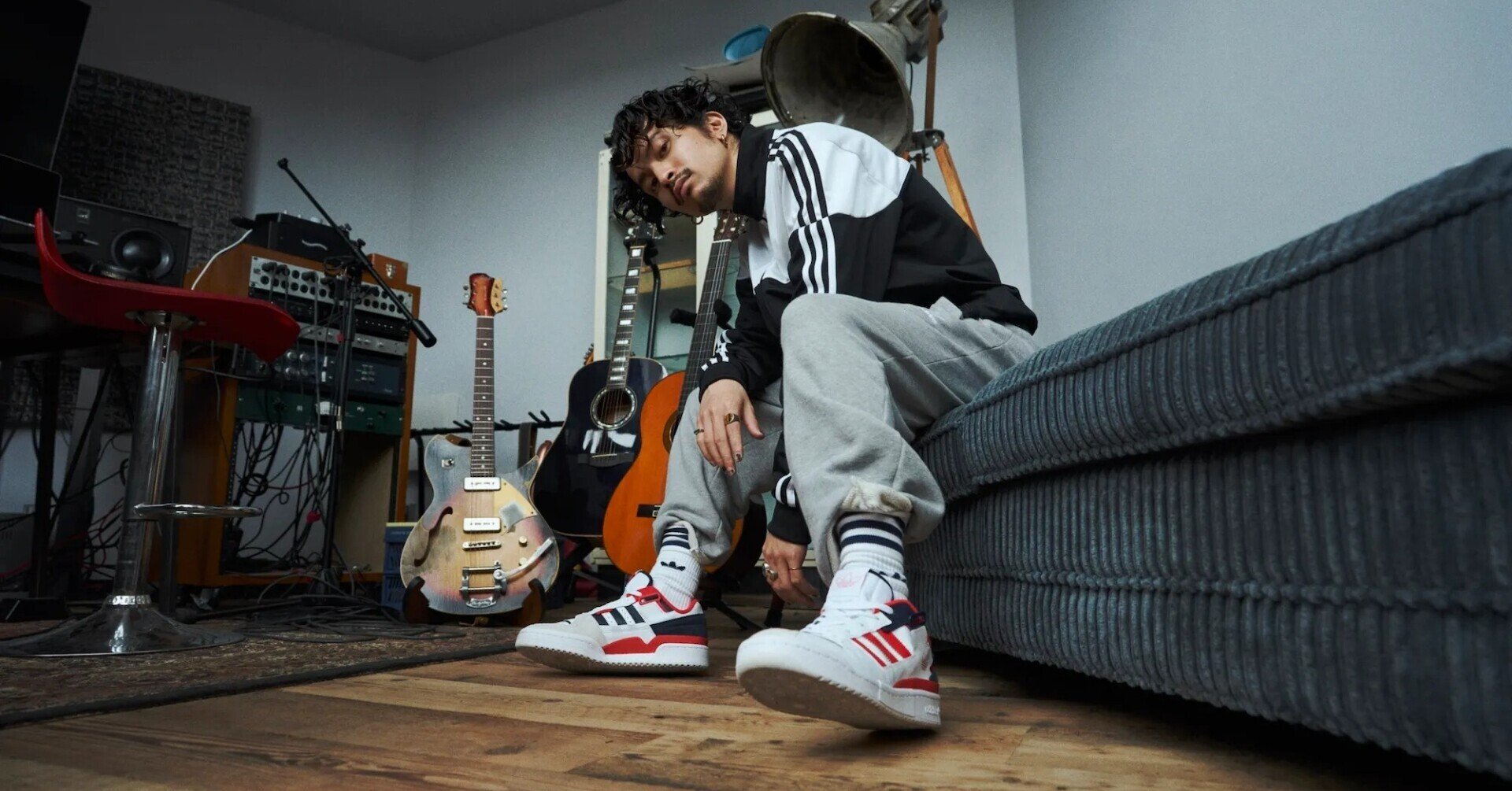 楽天市場】【 ADIDAS FORUM EXHIBIT MID 'WHITE BLACK