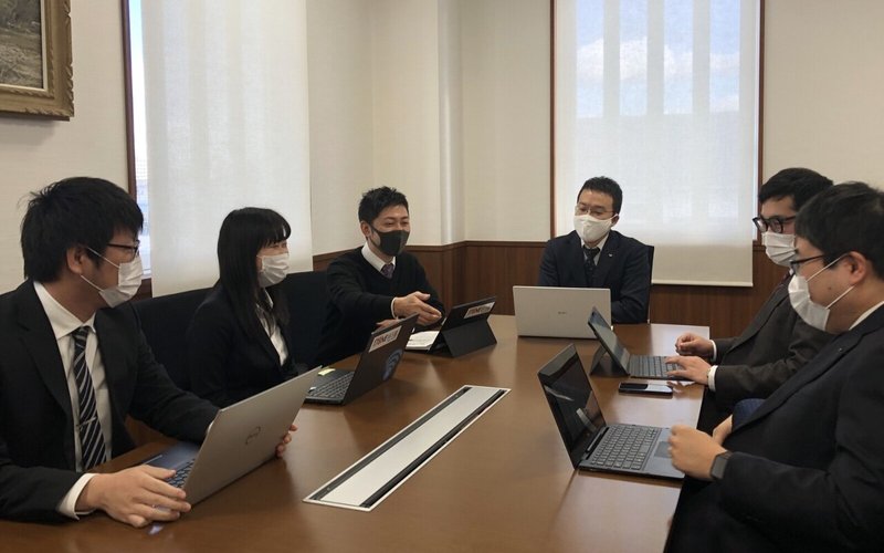 現場のナレッジがアイデアを生む くら寿司がユニークな自社システムを開発できる理由 Praznaマガジン 現場のナレッジがアイデアを生む くら寿司がユニークな自社システムを開発できる理由 Praznaマガジン