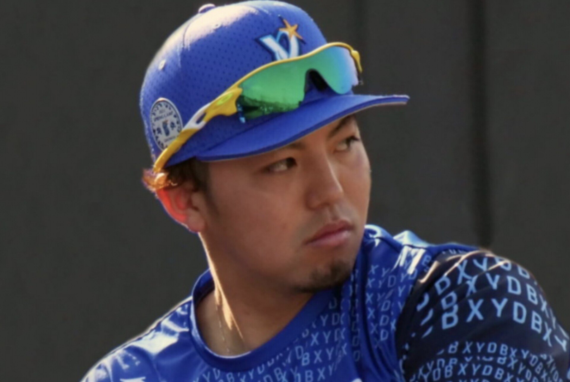 ベイスターズ2021年選手名鑑 東克樹 背番号11「おかえり東！トミー