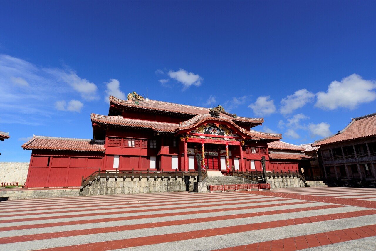 【沖縄本・洋書】世界遺産 琉球王国のグスク及び関連遺産群 解説書 英語版 世界遺産｜琉球王国のグスク及び関連遺産群(沖縄県) | 世田谷