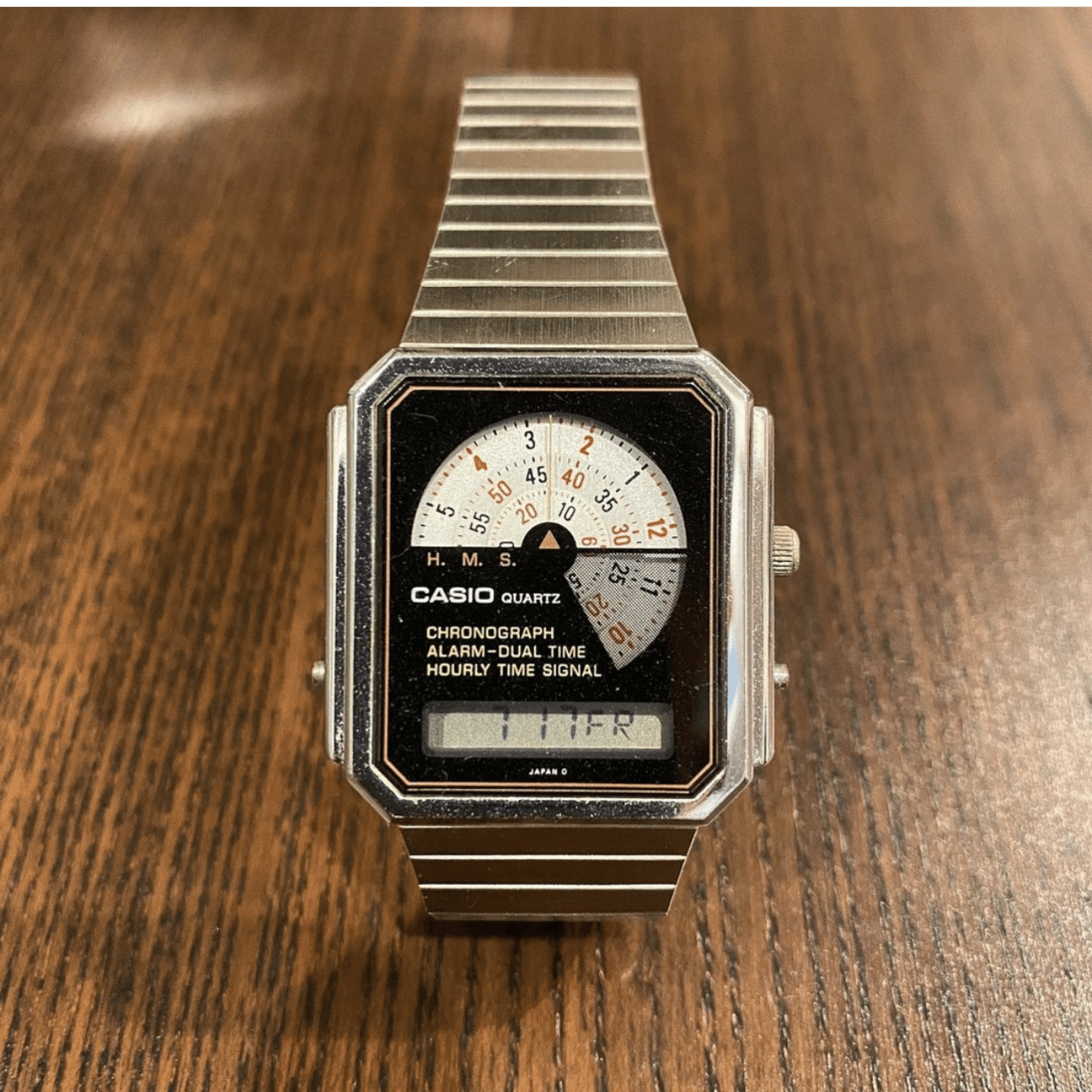 Casio aq440 top
